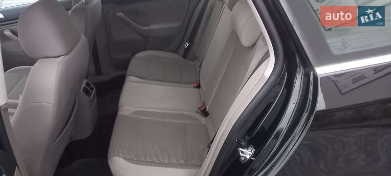 Универсал Volkswagen Golf 2012 в Луцке