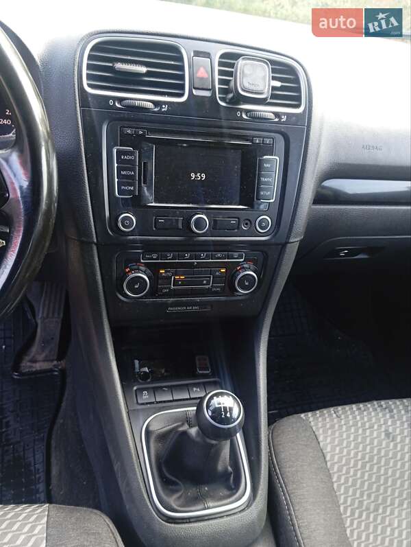 Универсал Volkswagen Golf 2010 в Стрые