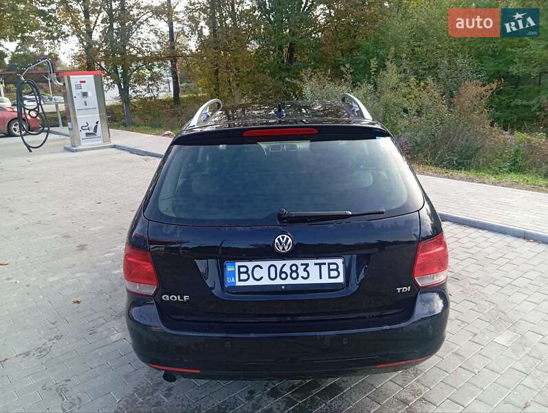 Универсал Volkswagen Golf 2010 в Стрые