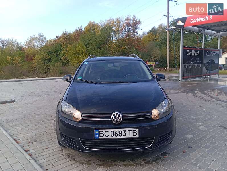 Универсал Volkswagen Golf 2010 в Стрые