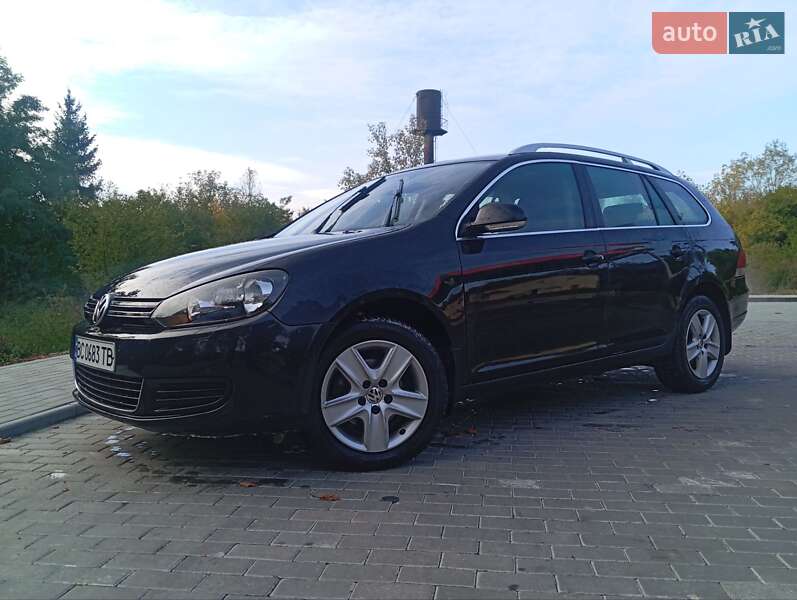 Универсал Volkswagen Golf 2010 в Стрые