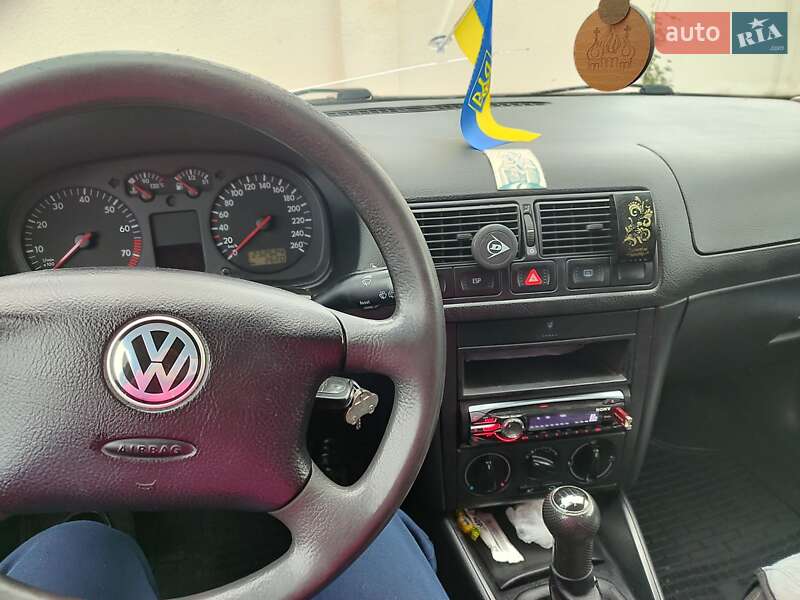 Универсал Volkswagen Golf 2000 в Рогатине