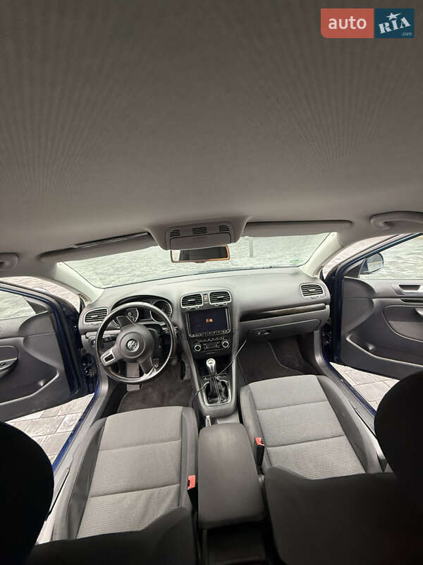 Універсал Volkswagen Golf 2010 в Хмельницькому