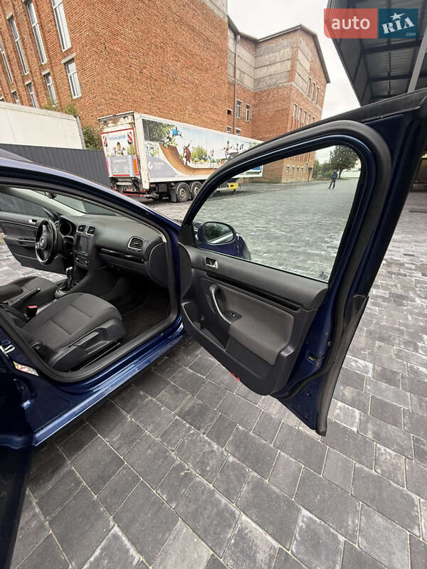 Універсал Volkswagen Golf 2010 в Хмельницькому