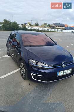 Хетчбек Volkswagen Golf 2018 в Ужгороді