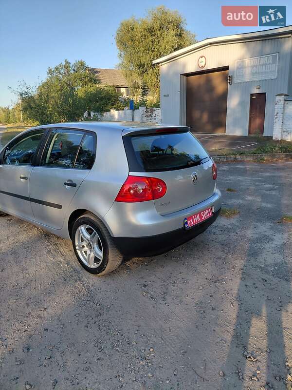 Хэтчбек Volkswagen Golf 2003 в Лебедине