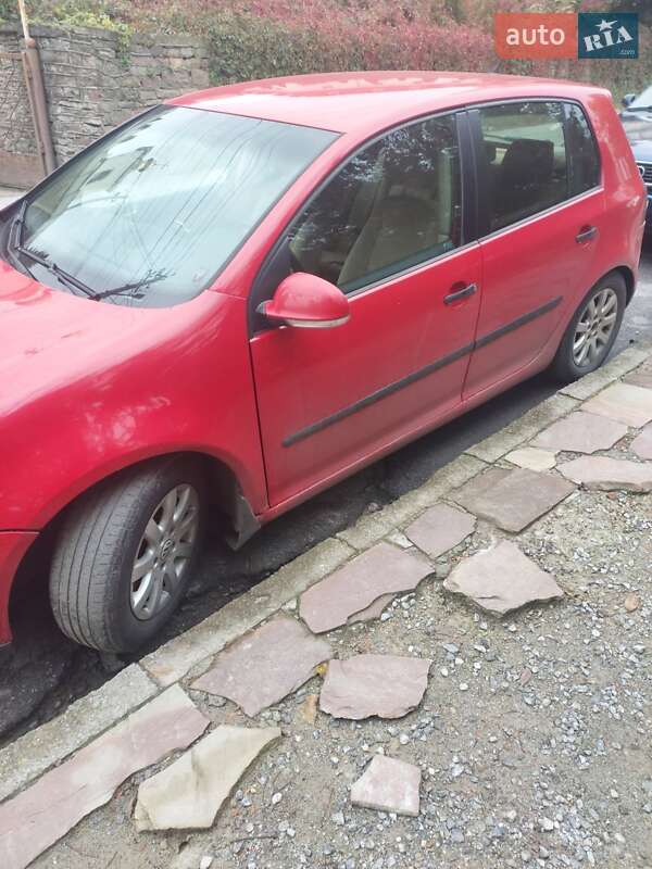 Хетчбек Volkswagen Golf 2005 в Бучачі