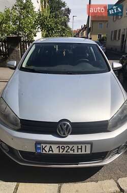 Хетчбек Volkswagen Golf 2010 в Києві