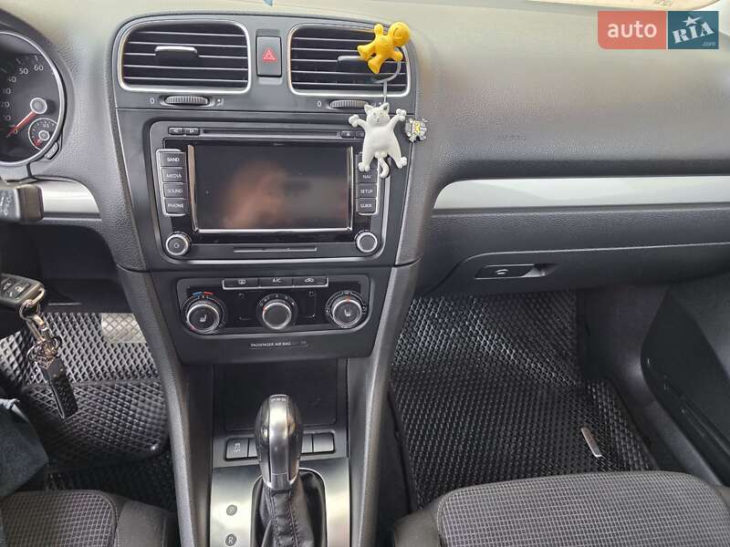 Хэтчбек Volkswagen Golf 2013 в Киеве фото 19 Хэтчбек Volkswagen Golf 2013 в Киеве