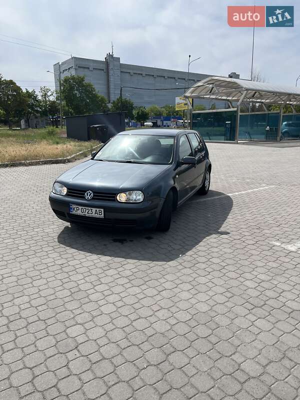 Volkswagen Golf 2001