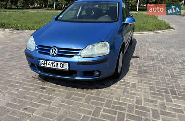 Хэтчбек Volkswagen Golf 2005 в Краматорске