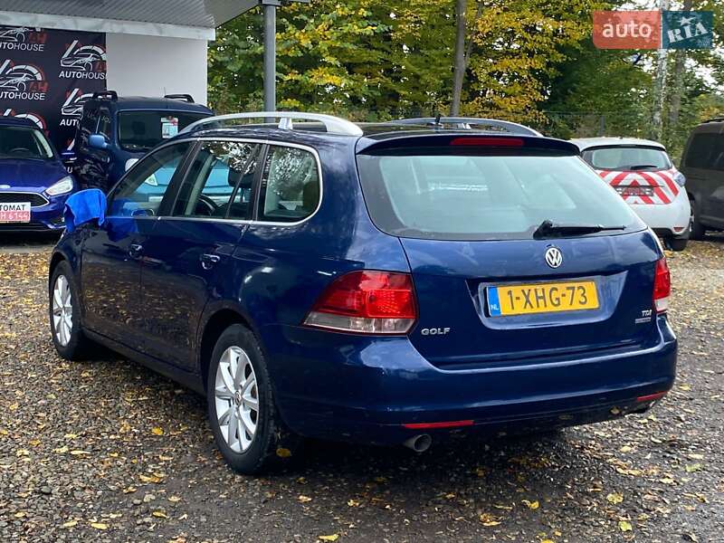 Універсал Volkswagen Golf 2012 в Івано-Франківську