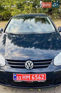 Хэтчбек Volkswagen Golf 2005 в Харькове