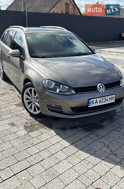 Универсал Volkswagen Golf 2015 в Житомире