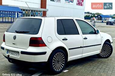 Хэтчбек Volkswagen Golf 2001 в  фото 9 Хэтчбек Volkswagen Golf 2001 в