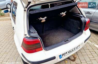 Хэтчбек Volkswagen Golf 2001 в  фото 11 Хэтчбек Volkswagen Golf 2001 в