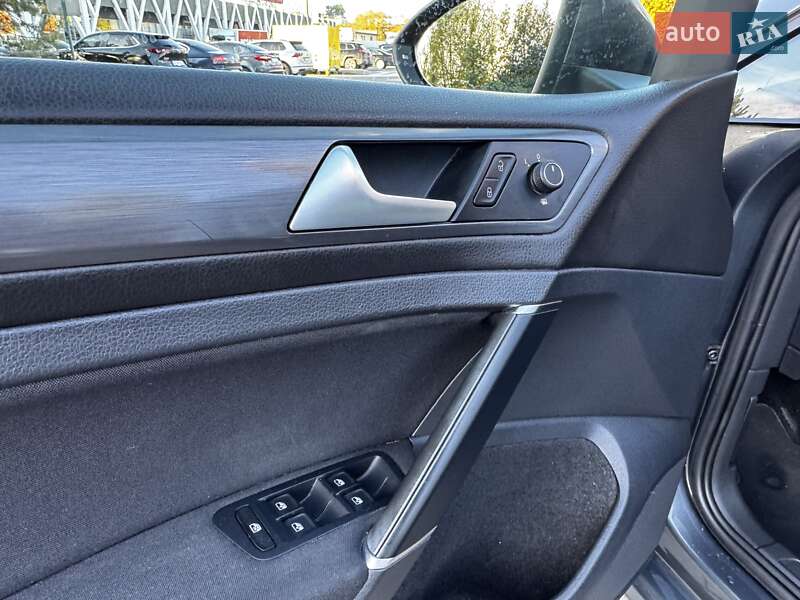 Універсал Volkswagen Golf 2019 в Хмельницькому