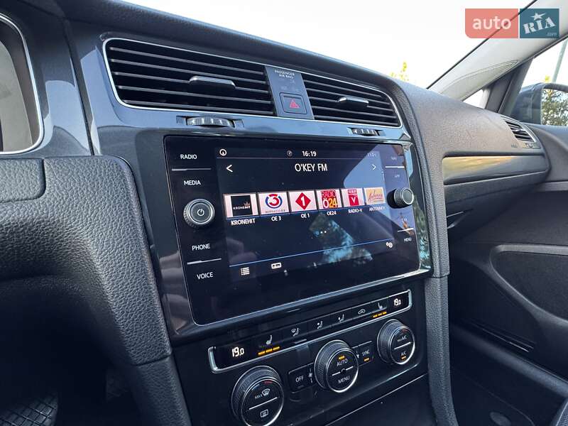 Універсал Volkswagen Golf 2019 в Хмельницькому