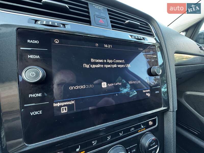 Універсал Volkswagen Golf 2019 в Хмельницькому