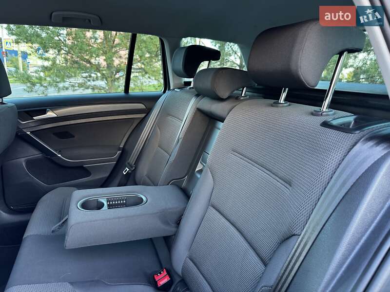 Універсал Volkswagen Golf 2019 в Хмельницькому
