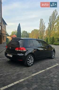 Хэтчбек Volkswagen Golf 2010 в Виноградове