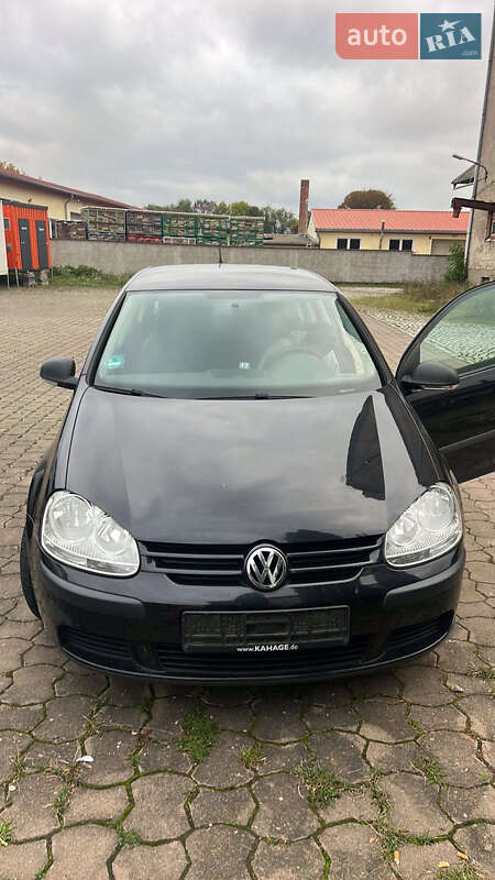 Хетчбек Volkswagen Golf 2006 в Луцьку