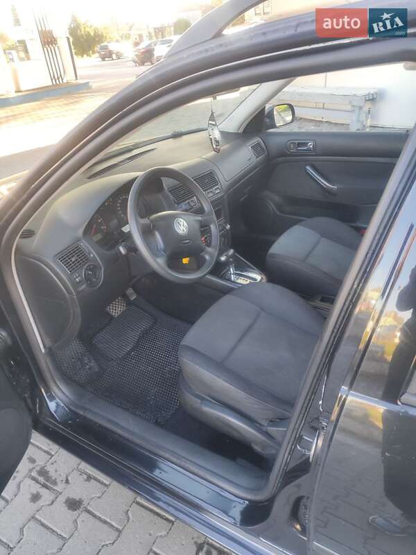 Універсал Volkswagen Golf 2003 в Старокостянтинові