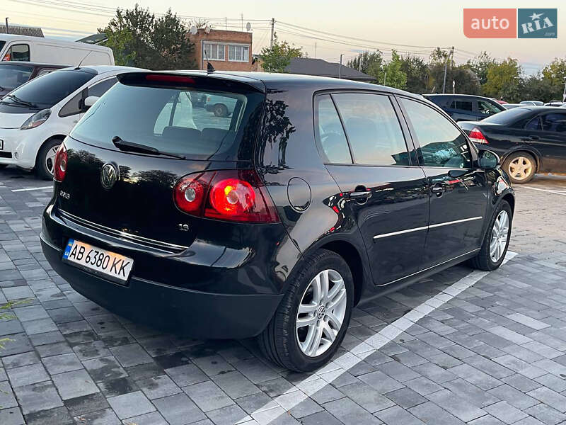 Хэтчбек Volkswagen Golf 2008 в Виннице