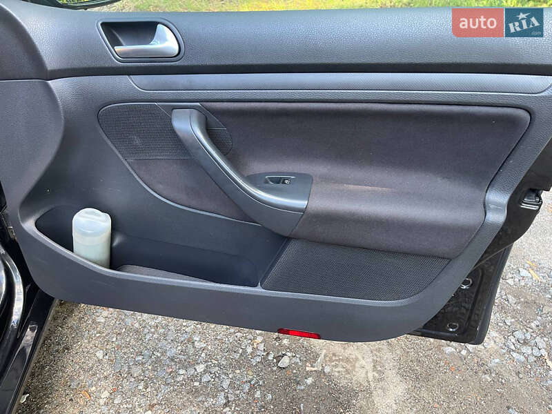 Хэтчбек Volkswagen Golf 2008 в Виннице