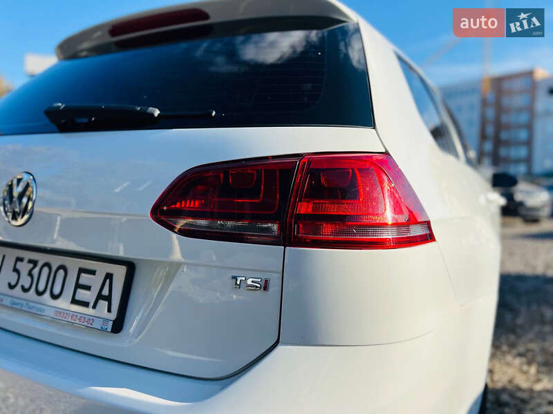Универсал Volkswagen Golf 2016 в Полтаве