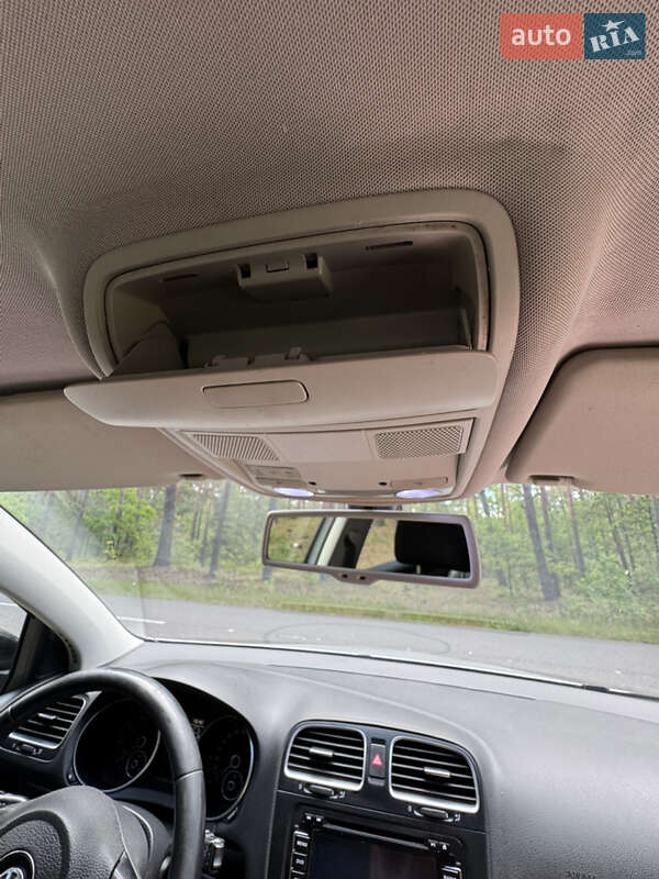 Хетчбек Volkswagen Golf 2009 в Луцьку