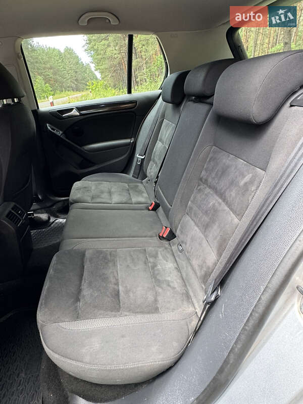 Хетчбек Volkswagen Golf 2009 в Луцьку