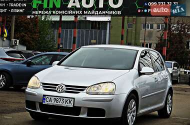 Хетчбек Volkswagen Golf 2005 в Черкасах