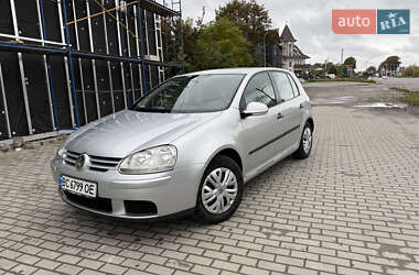 Хэтчбек Volkswagen Golf 2005 в Львове