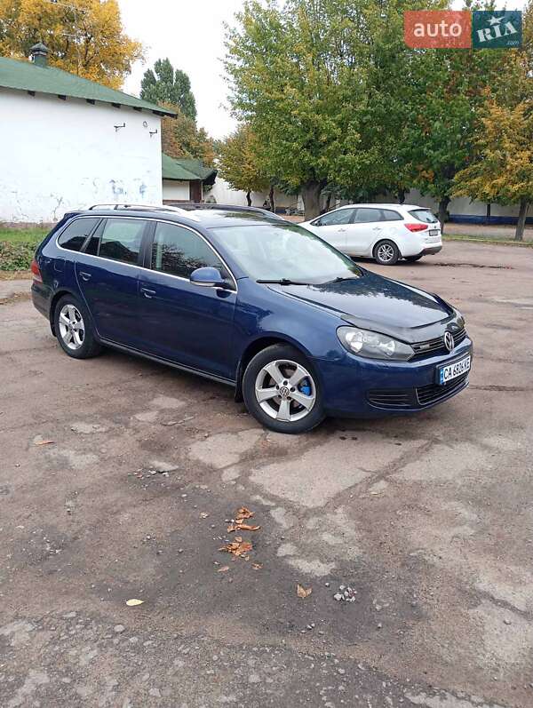 Универсал Volkswagen Golf 2010 в Черкассах