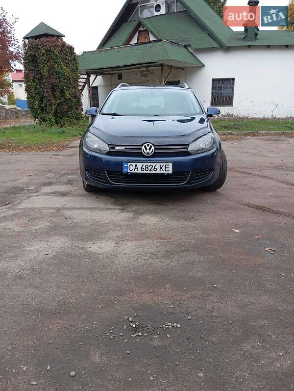 Универсал Volkswagen Golf 2010 в Черкассах
