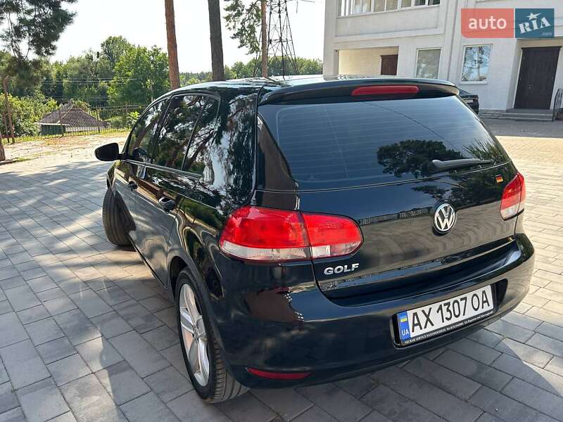 Хетчбек Volkswagen Golf 2010 в Охтирці