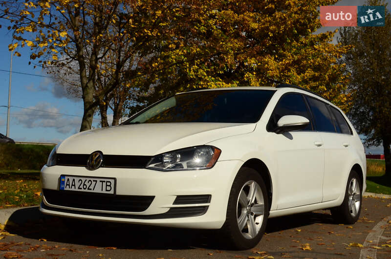Універсал Volkswagen Golf 2015 в Києві