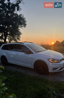 Универсал Volkswagen Golf 2017 в Киеве