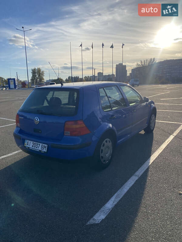 Хетчбек Volkswagen Golf 1999 в Києві