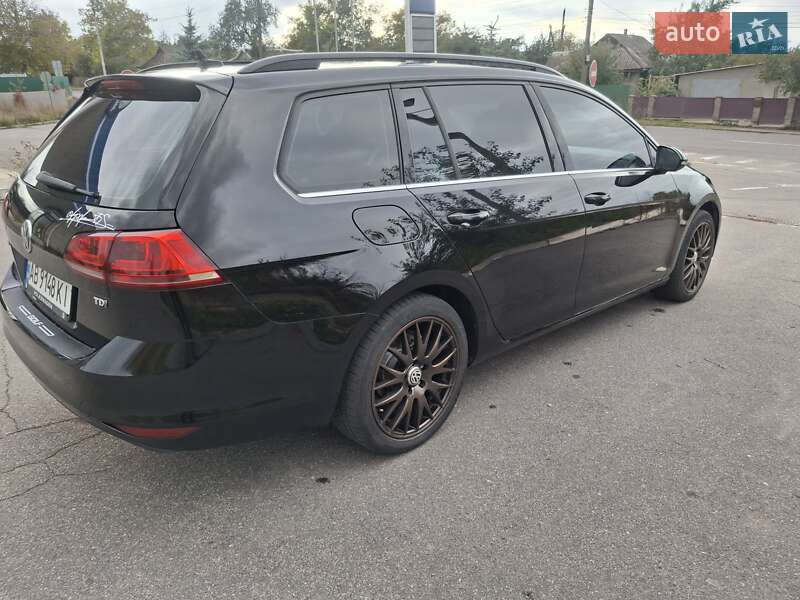 Універсал Volkswagen Golf 2015 в Жмеринці