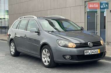 Універсал Volkswagen Golf 2009 в Житомирі