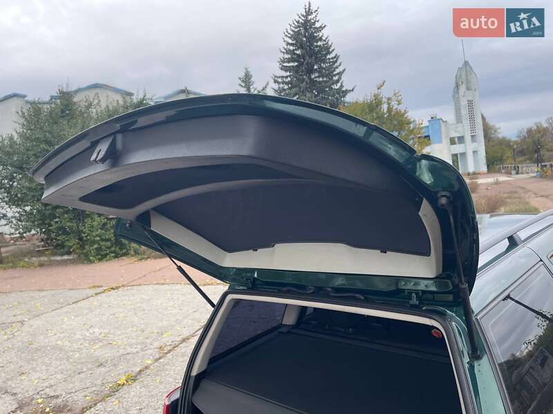 Універсал Volkswagen Golf 2000 в Чернігові