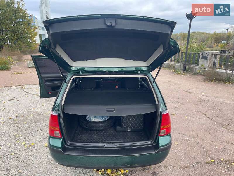 Універсал Volkswagen Golf 2000 в Чернігові