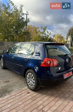 Хэтчбек Volkswagen Golf 2006 в  фото 6 Хэтчбек Volkswagen Golf 2006 в