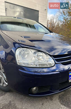 Хэтчбек Volkswagen Golf 2006 в  фото 43 Хэтчбек Volkswagen Golf 2006 в