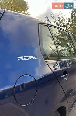 Хэтчбек Volkswagen Golf 2006 в  фото 48 Хэтчбек Volkswagen Golf 2006 в