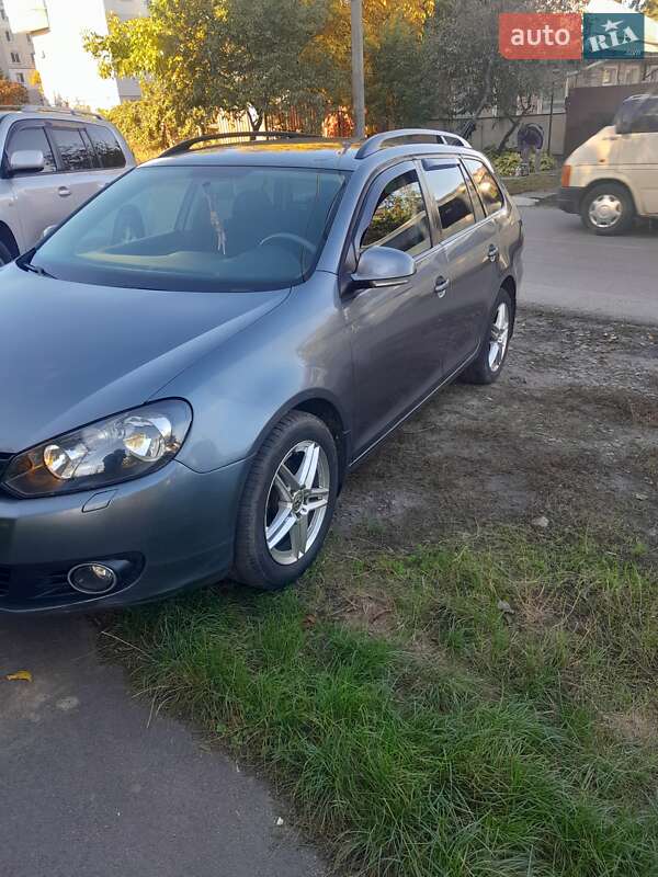 Универсал Volkswagen Golf 2011 в Черкассах
