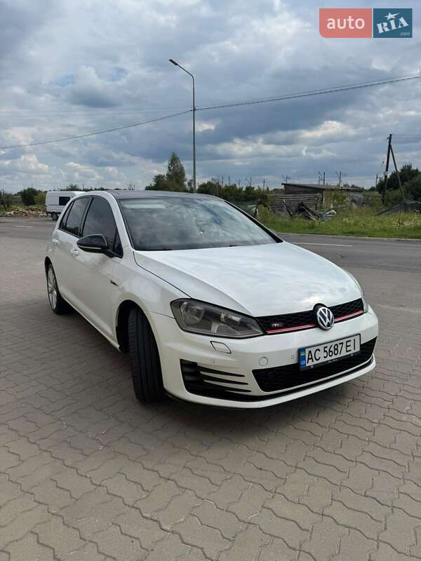 Хетчбек Volkswagen Golf 2014 в Ковелі