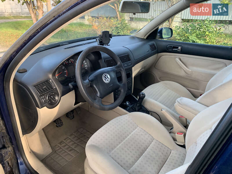 Volkswagen Golf 2001